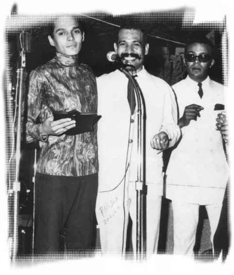 Olinto Medina insieme allo scomparso dj della radio Phidias Danilo Escalona.Foto de Gherson Maldonado.
