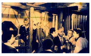 Jam Session  da sininistra: Johnny Pacheco, Tito Puente, Machito. Joe Quijano e Joey Pastrana.  New York 1970  Foto di Joey Pastrana - ceduta a Herencia Latina.