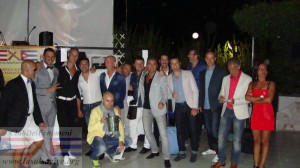 Foto di gruppo dei dj prima del sorteggio per inziare